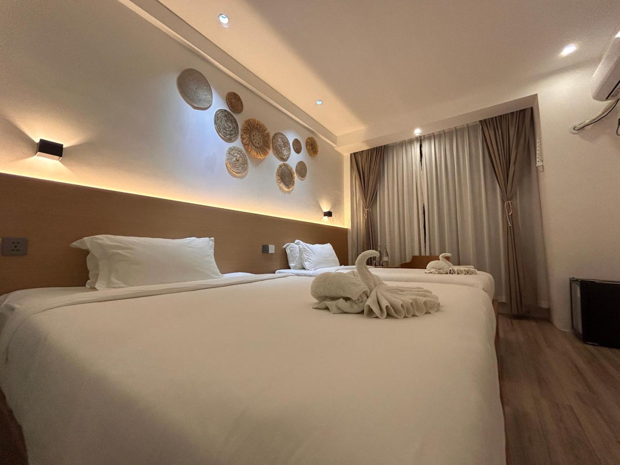 Fun Hotel Panglao City Exterior foto